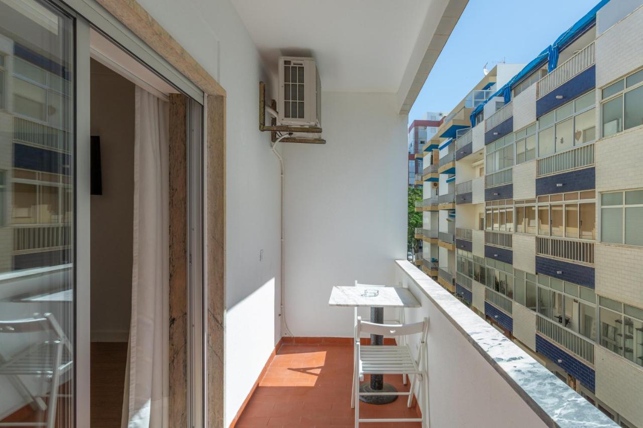 Al - Apartamentos Vista Mar Quarteira Ngoại thất bức ảnh